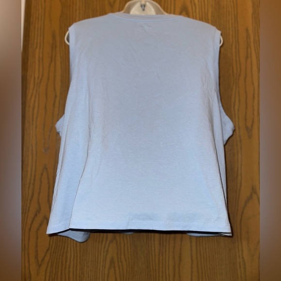 Women’s Old Navy Active Loose Fitting Muscle Tank Top NWT Size XXL - Picture 7 of 7